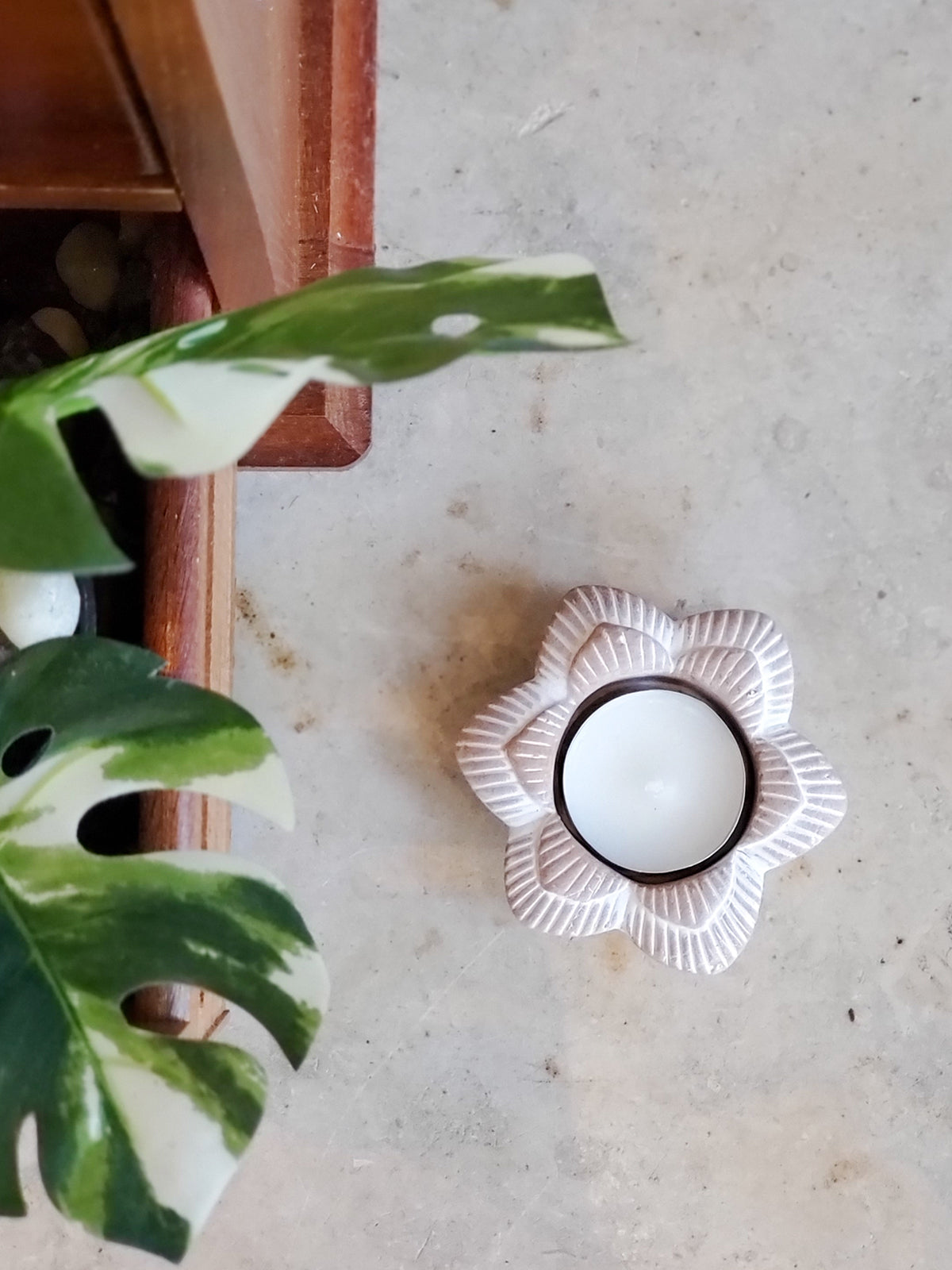 Terracotta Tea Light Holder - Flower